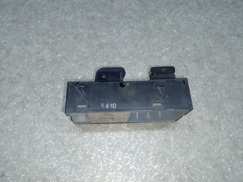 Кнопка стеклоподъемника передняя правая ROGUE 08-15 2015 2.5 QR25DE