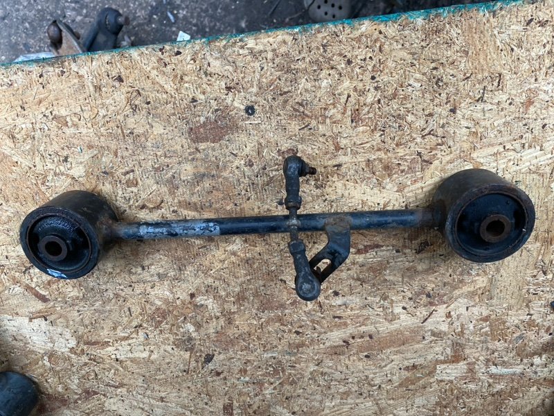 Рычаг задней подвески продольный задний правый TOYOTA LAND CRUISER PRADO 120 02-09 48710-35060 Б/У