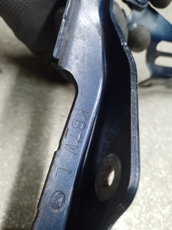 Петля капота левая MAZDA CX-5 (KF) 16-21 2.5L