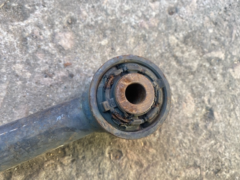 Рычаг задней подвески поперечный нижний задний левый CX-5 (KE) 11-17