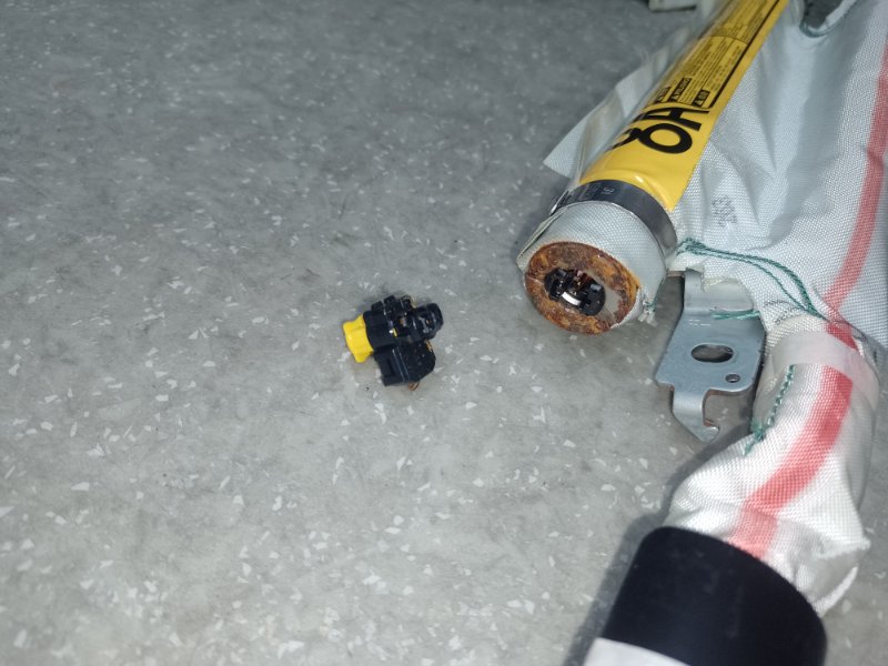 Подушка безопасности (штора) левая LEXUS CT200 11-17 1.8 2ZRFXE Подушка безопасности (штора) левая LEXUS CT200 11-17 1.8 2ZRFXE