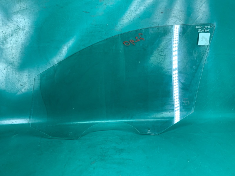 Стекло двери переднее правое DODGE JOURNEY 08-20 3.6 ERB