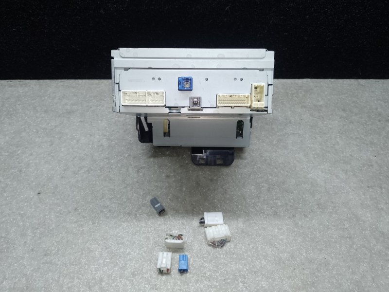 Магнитола CT200 11-17 2013 1.8 2ZRFXE