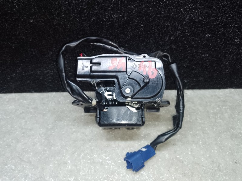 Замок крышки багажника LEXUS CT200 11-17 1.8 2ZRFXE