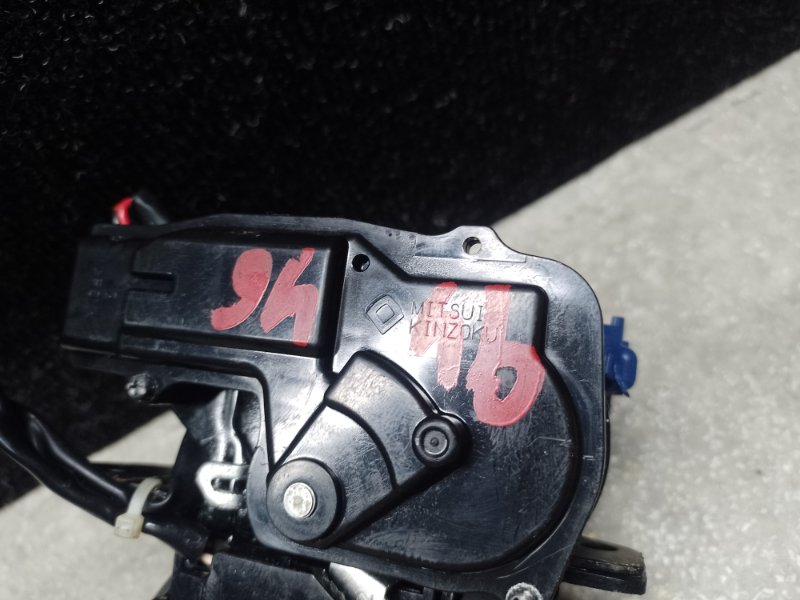 Замок крышки багажника CT200 11-17 2013 1.8 2ZRFXE