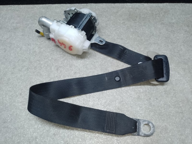 Ремень безопасности передний правый LEXUS CT200 11-17 2013 1.8 2ZRFXE 73210-76030-B0 Б/У