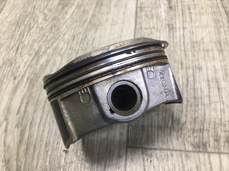 Поршень VENZA 09-16 Внедорожник 3.5 2GR