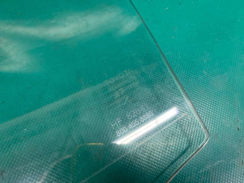 Стекло двери заднее левое TOYOTA AVALON 05-12 3.5 2GR-FE