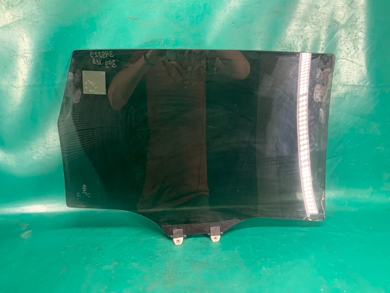 Стекло двери заднее левое ACURA MDX (YD2) 06-13 3.7 J37A1