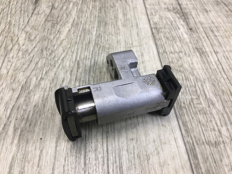 Натяжитель цепи ГРМ TOYOTA VENZA 09-16 Внедорожник 3.5 2GR 13550-0P010 Б/У