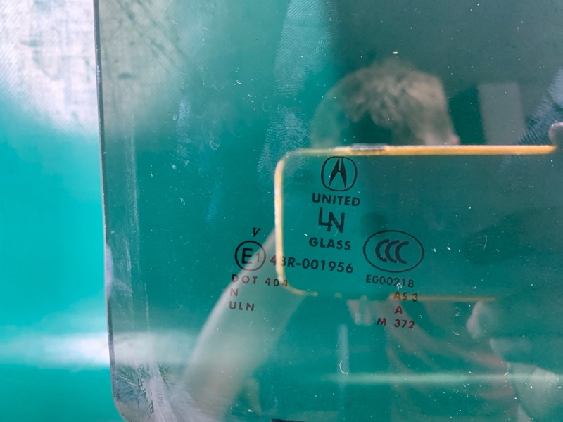 Стекло двери заднее правое MDX (YD2) 06-13 2012 3.7 J37A1