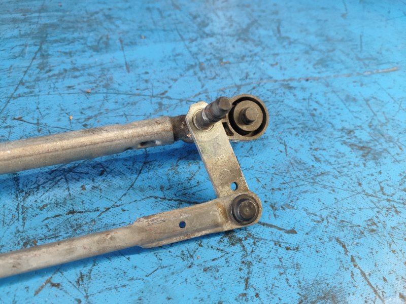 Трапеция стеклоочистителей 200 10-14 2013 3.6 ERB