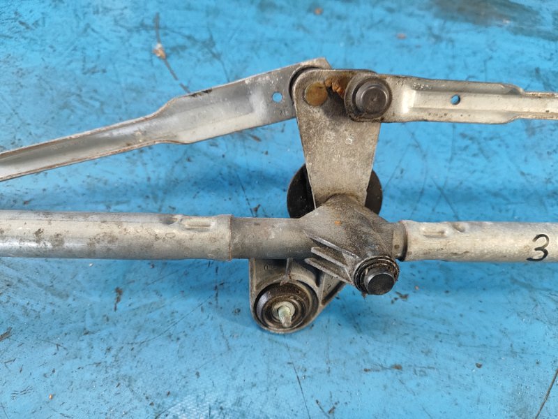 Трапеция стеклоочистителей 200 10-14 2013 3.6 ERB