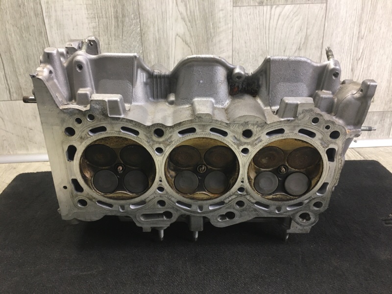 Головка блока цилиндров правая VENZA 09-16 Внедорожник 3.5 2GR