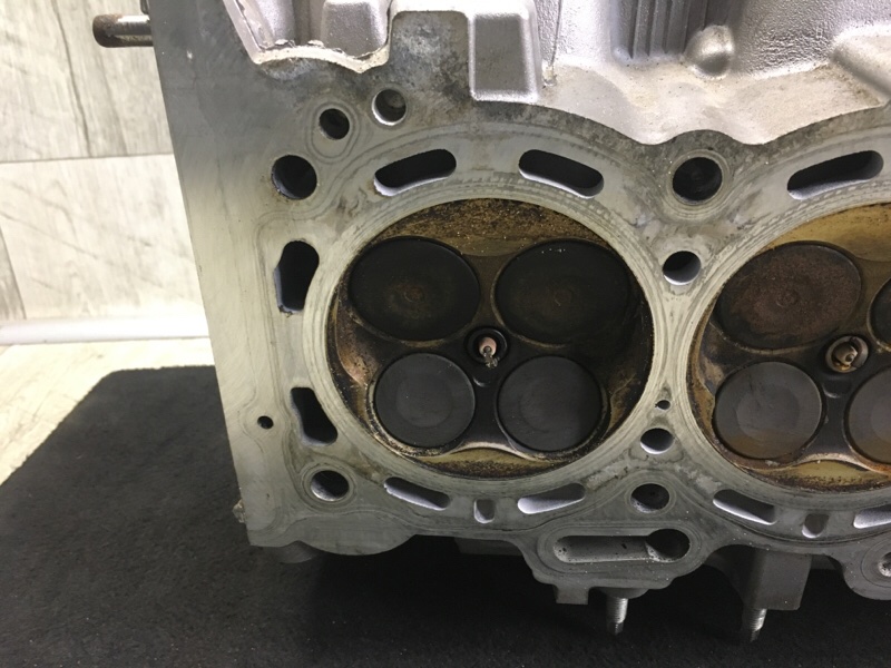 Головка блока цилиндров правая VENZA 09-16 Внедорожник 3.5 2GR