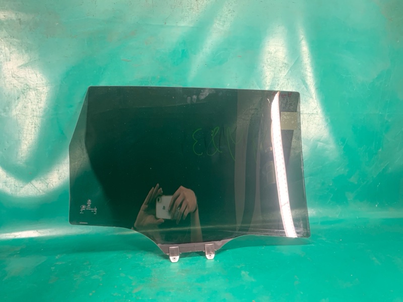 Стекло двери заднее левое MDX (YD2) 06-13 2012 3.7 J37A1