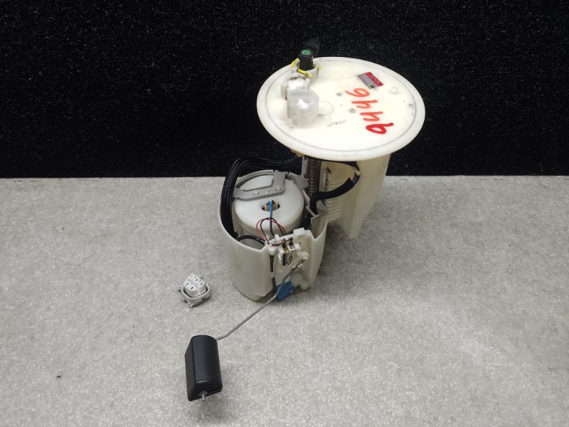 Топливный насос LEXUS CT200 11-17 2013 1.8 2ZRFXE 77020-76011 Б/У