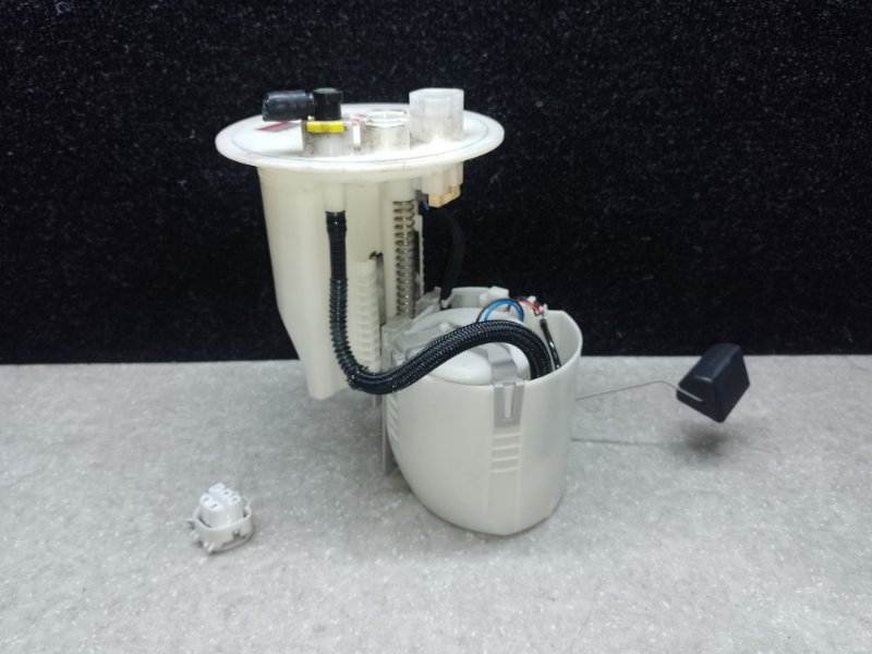 Топливный насос LEXUS CT200 11-17 1.8 2ZRFXE