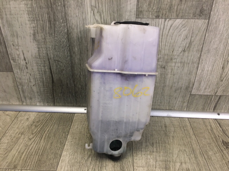Бачок омывателя TOYOTA TACOMA 05-15 2015 4.0 1GRFE 85315-04090 Б/У