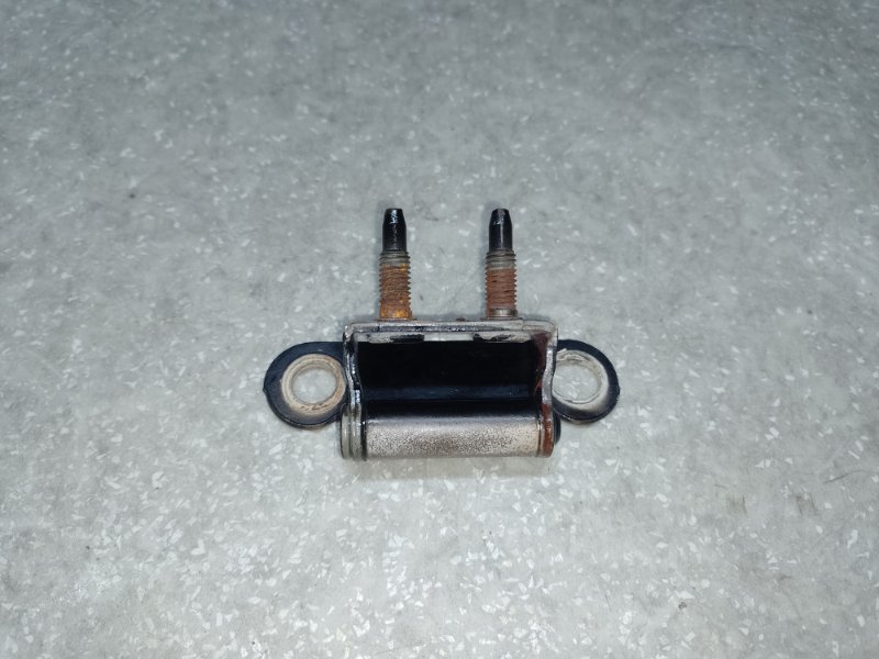 Петля крышки багажника LEXUS CT200 11-17 1.8 2ZRFXE