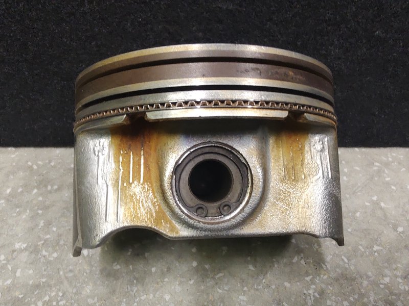 Поршень NISSAN X-TRAIL/ROGUE T32 13-20 2.5 QR25DE