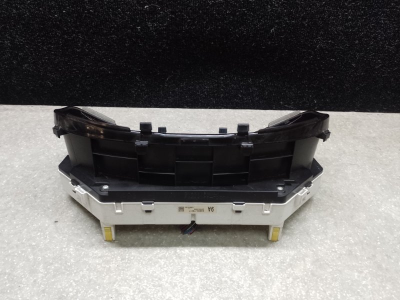 Панель приборов LEXUS CT200 11-17 1.8 2ZRFXE