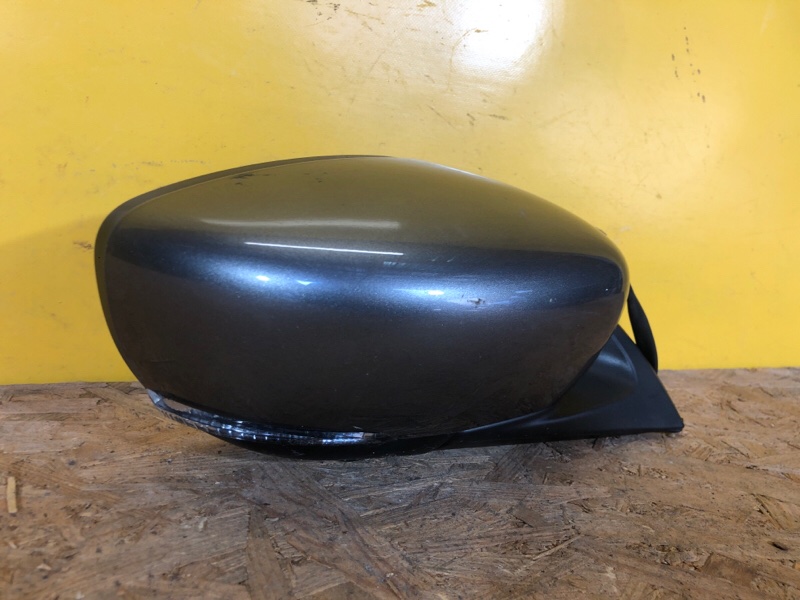 Зеркало правое LEAF 18- Зеркало правое LEAF 18-