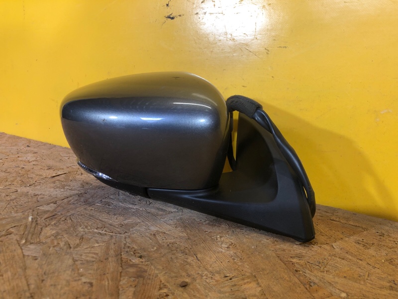 Зеркало правое LEAF 18- Зеркало правое LEAF 18-