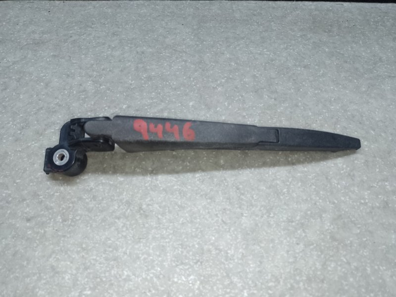 Поводок стеклоочистителя задний LEXUS CT200 11-17 2013 1.8 2ZRFXE 85241-52150 Б/У