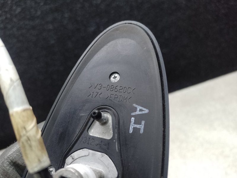 Антенна CT200 11-17 2013 1.8 2ZRFXE