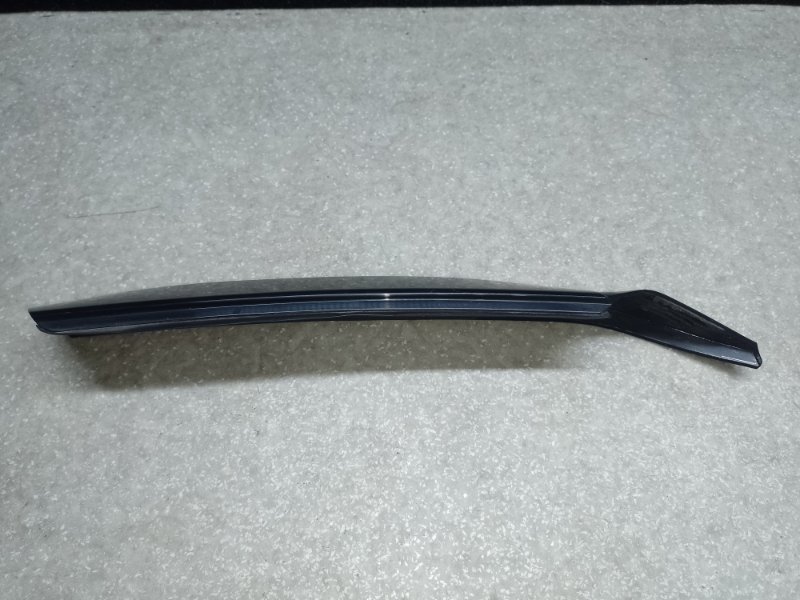 Молдинг кузова задний правый CT200 11-17 2013 1.8 2ZRFXE
