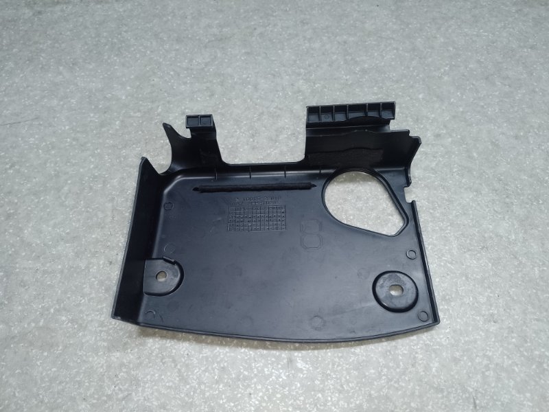 Пластик подкапотного отсека LEXUS CT200 11-17 1.8 2ZRFXE