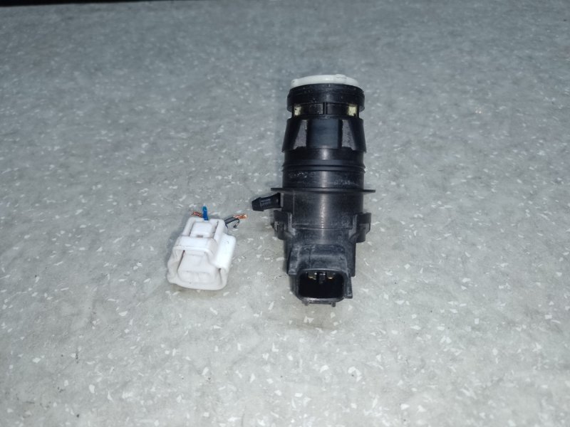 Запчасть насос омывателя стекла передний LEXUS CT200 11-17 2013 1.8 2ZRFXE 85330-60190 Б/У Насос омывателя стекла передний LEXUS CT200 11-17 2013 1.8 2ZRFXE 85330-60190 Б/У