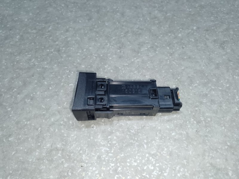 Кнопка стояночного тормоза CT200 11-17 2013 1.8 2ZRFXE