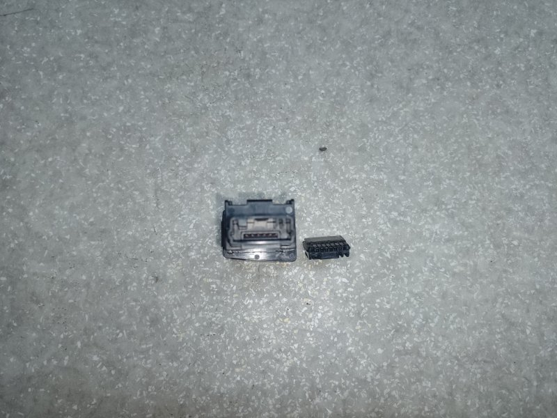 Кнопка стояночного тормоза LEXUS CT200 11-17 1.8 2ZRFXE