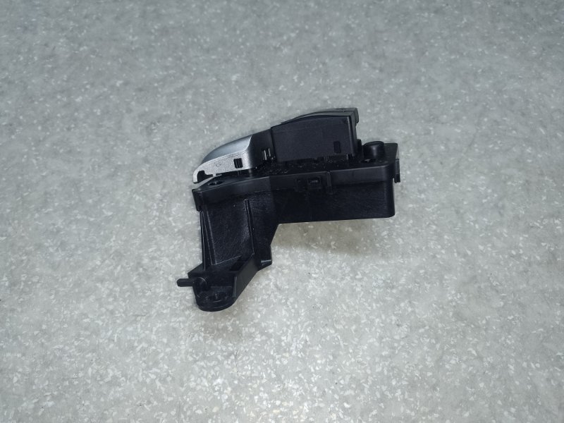 Кнопки на руль правые CT200 11-17 2013 1.8 2ZRFXE