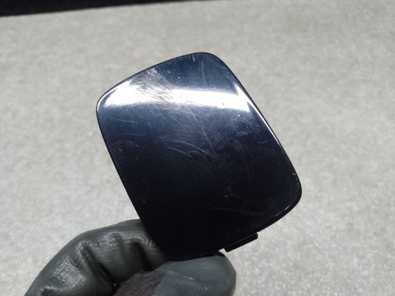 Заглушка буксировочного крюка передняя левая CT200 11-17 2013 1.8 2ZRFXE