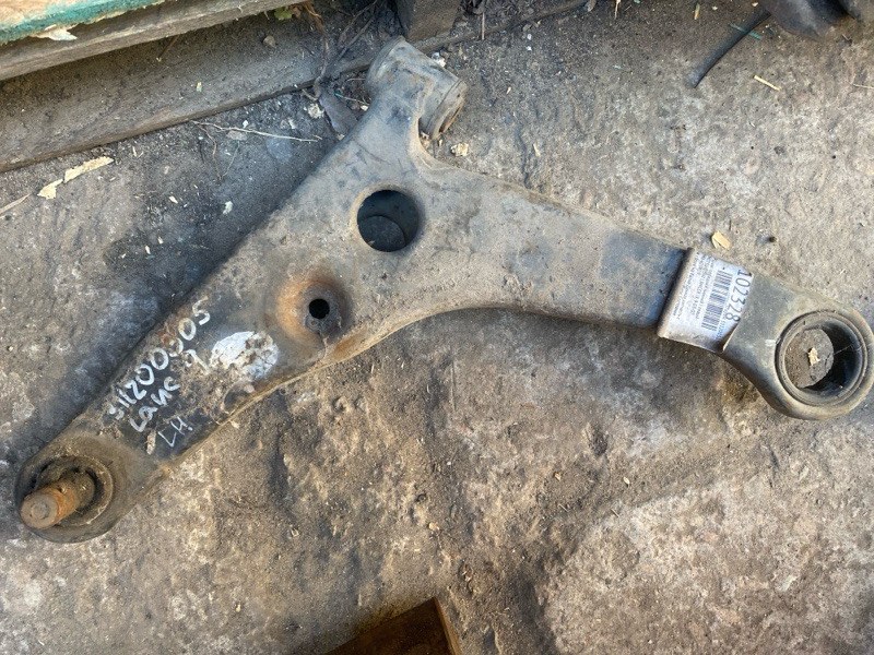 Рычаг передней подвески нижний передний левый MITSUBISHI LANCER IX 9 03-07 MR403419 Б/У