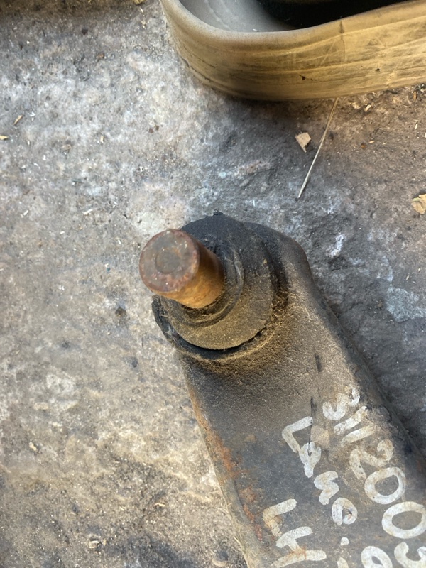 Рычаг передней подвески нижний передний левый LANCER IX 9 03-07