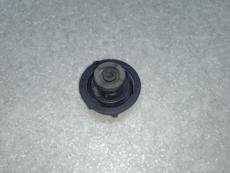 Крышка расширительного бачка FOCUS 10-18