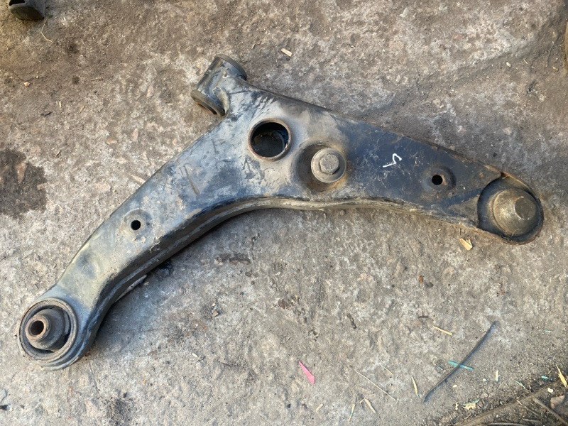 Рычаг передней подвески нижний передний левый LANCER IX 9 03-07 Рычаг передней подвески нижний передний левый LANCER IX 9 03-07