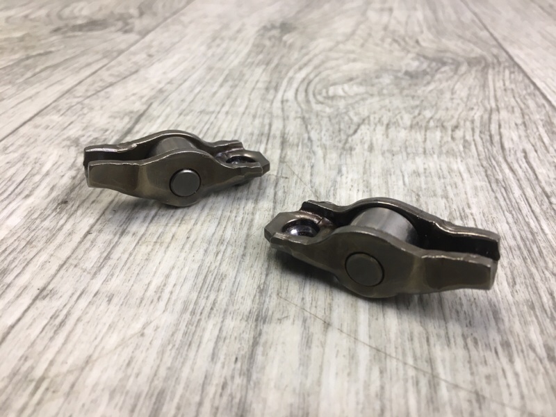 Рокер выпускного клапана CHEROKEE 14- 2014 KL 3.2 EHB