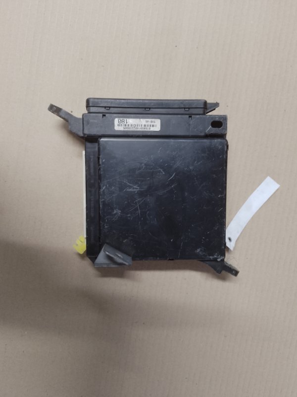 Блок предохранителей салон TOYOTA TUNDRA 07-13