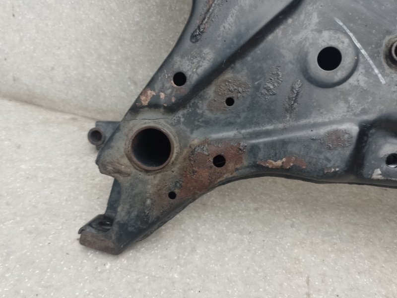 Балка передней подвески OUTLANDER XL 05-13 3.0