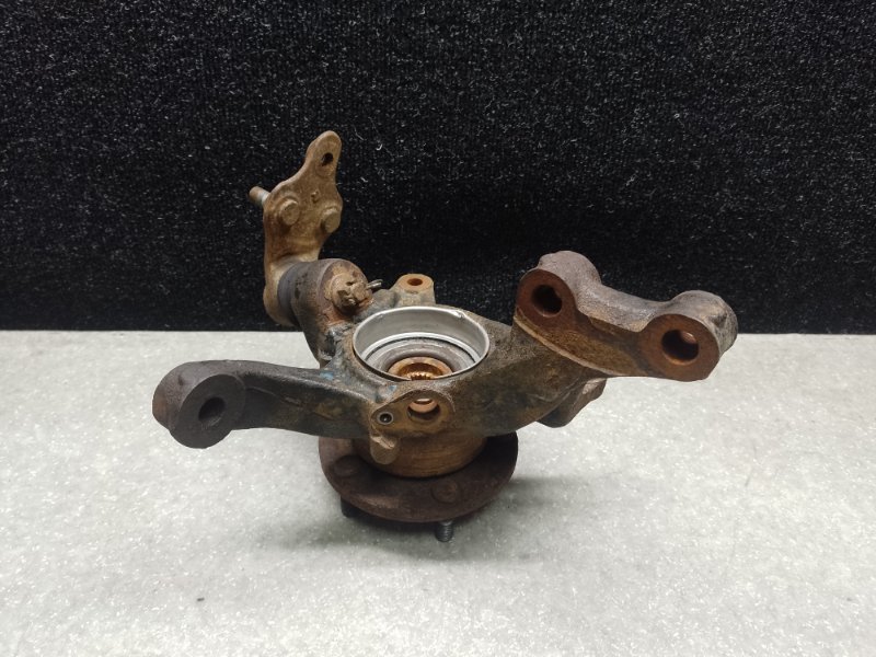 Кулак поворотный правый TOYOTA CAMRY 55 14-17 2.5 2ARFE Кулак поворотный правый TOYOTA CAMRY 55 14-17 2.5 2ARFE