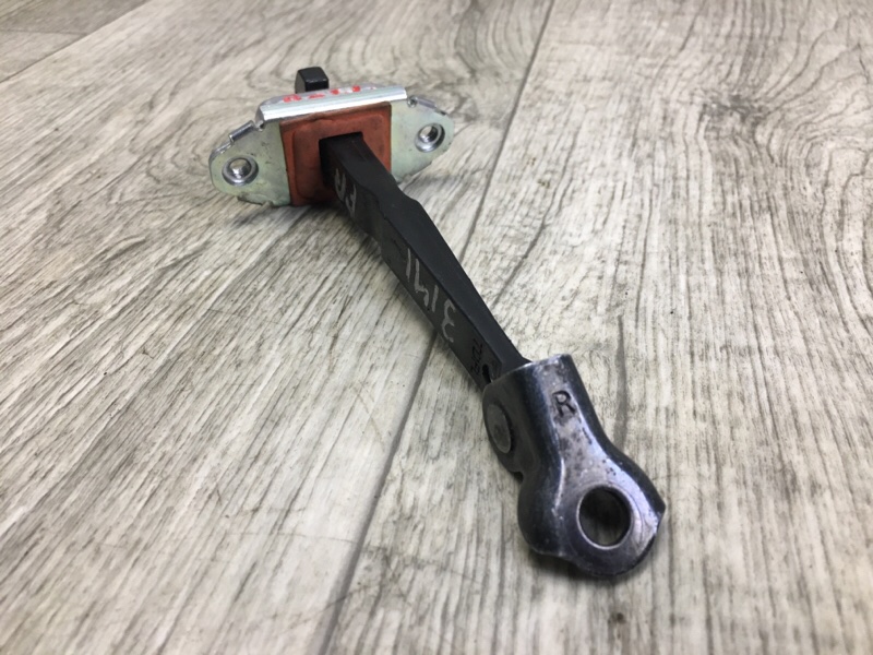 Ограничитель двери передний FORTE/CERATO TD 08-13 2009 TD 2.0 G4KD Ограничитель двери передний FORTE/CERATO TD 08-13 2009 TD 2.0 G4KD