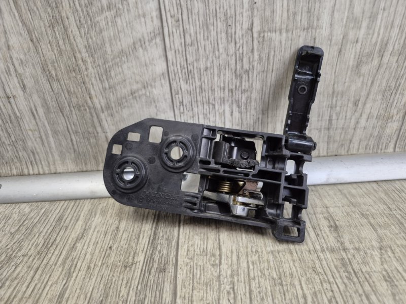 Ручка двери внутренняя задняя левая TLX 14-17 2017 2.4 K24W7