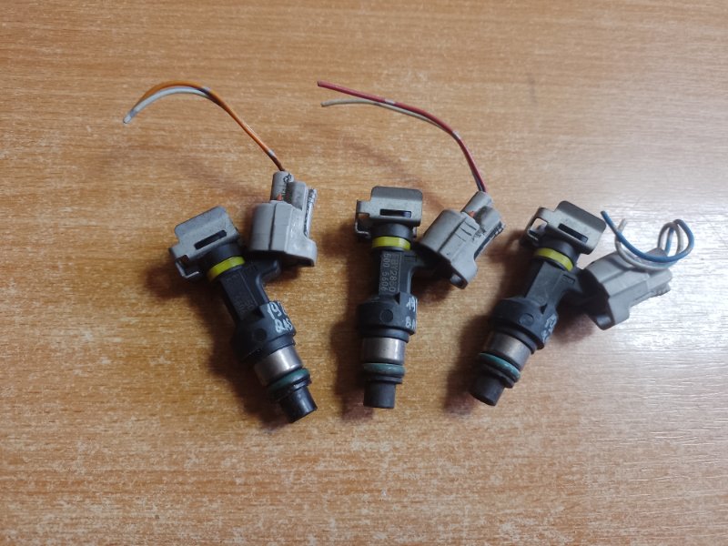 Форсунка топливная NISSAN QASHQAI 07-14 16600-EN200 Б/У