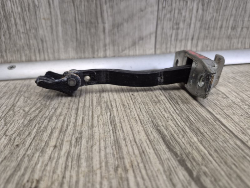 Ограничитель двери передний правый RAV4 05-12 2006 2.4 2AZFE Ограничитель двери передний правый RAV4 05-12 2006 2.4 2AZFE