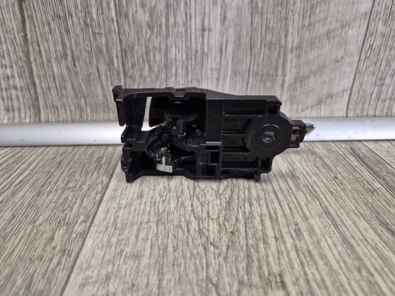 Ручка двери внутренняя передняя правая CT200 11-17 2013 1.8 2ZRFXE Ручка двери внутренняя передняя правая CT200 11-17 2013 1.8 2ZRFXE